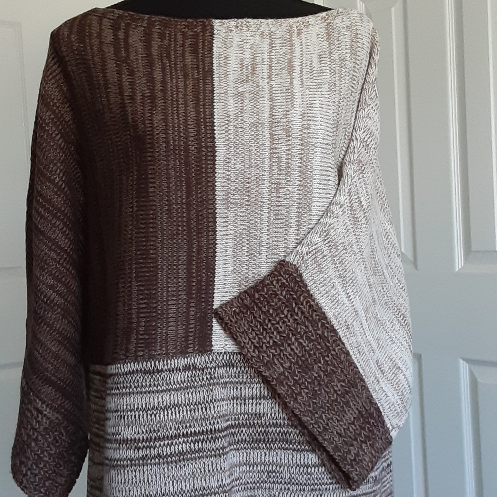 Sweater - Picture 4 of 7